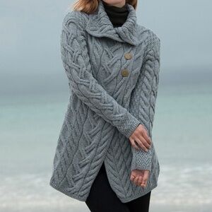 NWT Aran merino wool Ireland Irish gray button sweater cable knit size M